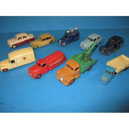 290 - A parcel of vintage Dinky die-cast model vehicles, all in good play worn condition (B)