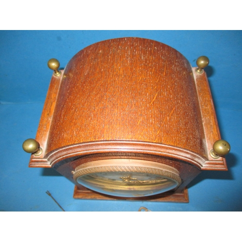 296 - A vintage oak cased mantle clock, with French movement, having general age-related marks and not run... 