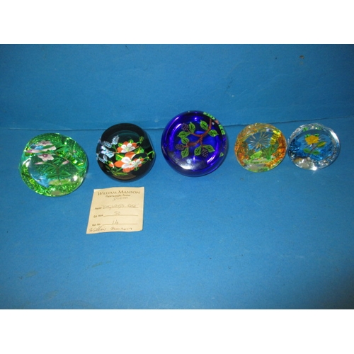 272 - 5 William Manson Scottish glass paperweights, pre-owned with no observed damage