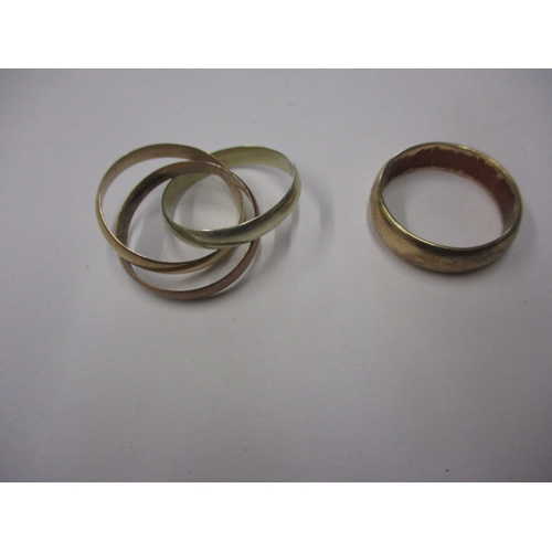 61 - Two vintage 9ct gold rings, one a Russian style 3 part ring, approx. gross parcel weight 9.1g in use... 