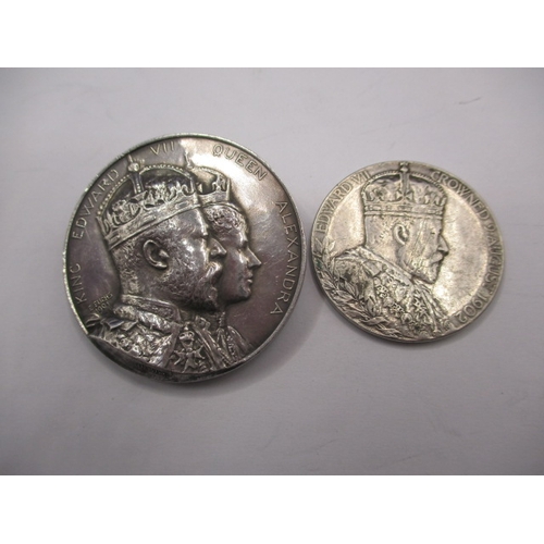 205 - Two Edward VII 1902 coronation commemorative medallions, struck in silver, approx. parcel weight 46g... 