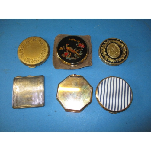 2 - 6 Vintage powder compacts, to include a silver example and examples by Stratton, all with general us... 