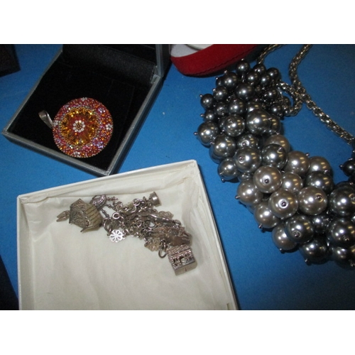 3 - A parcel of vintage costume jewellery, to include some silver items, all in used condition