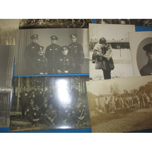 5 - A parcel of vintage postcards, to include 1st Battalion Suffolk regiment and other military related ... 