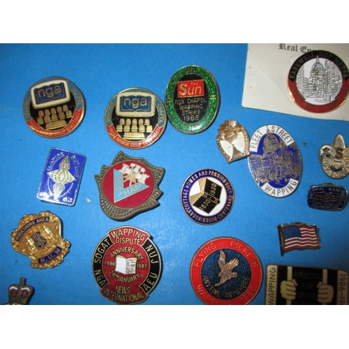 10 - A parcel of interesting collectables, to include Trade union strike enamel pin badges and cufflinks,... 