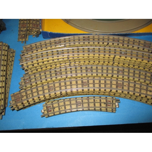 15 - A large quantity of vintage Hornby Dublo ‘00’ gauge 3 rail model railway items, to include locos rol... 