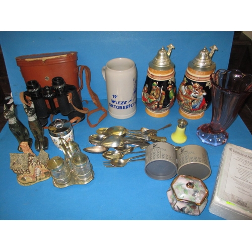 21 - A parcel of miscellanea, to include German beer steins and Swarovski crystal, all in used condition