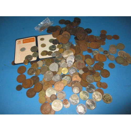 37 - A parcel of vintage world coins, to include some part-silver examples, all in circulated condition