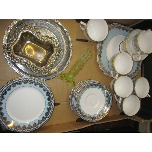 38 - A quantity of general clearance items, to include a dressing table set and interesting collectables,... 