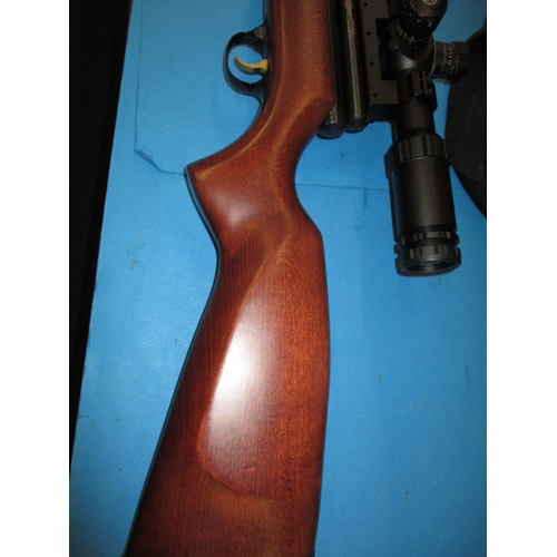 68 - A SMK QB78DL 5.5mm co2 powered air rifle with a Hawke Sidewinder 4-16x50 scope, in working order wit... 