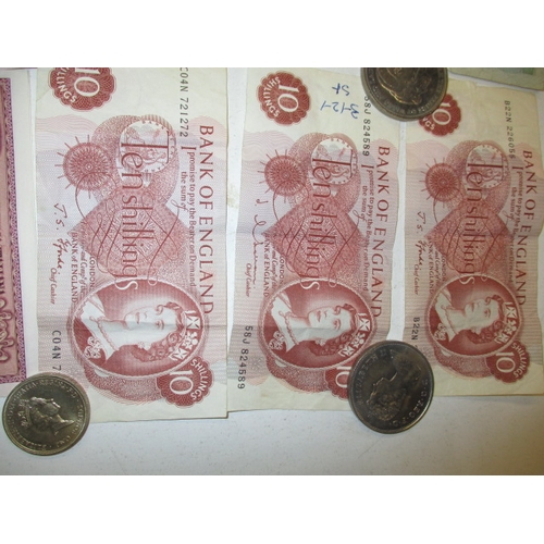 80 - A quantity of bank notes and collectors crowns, all in well circulated condition