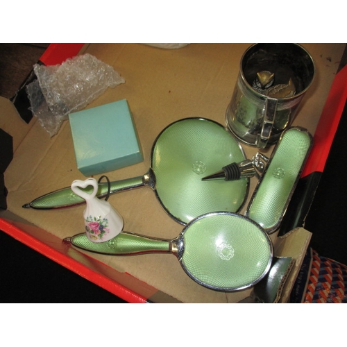 81 - A very large quantity of general clearance items, to include ceramics, cutlery and pictures, all in ... 