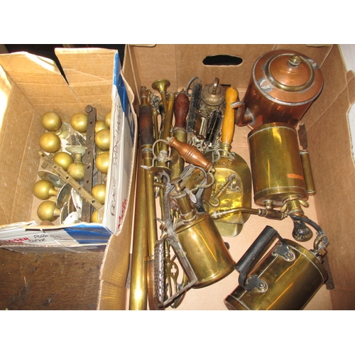 84 - A parcel of antique and later brass and copper items, to include door furniture, all in used conditi... 