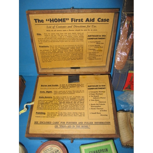 95 - A quantity of vintage chemist shop medical collectables, all in good pre-owned condition