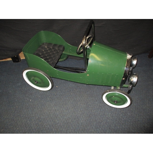 98 - A vintage style child’s pedal car, in good pre-owned condition