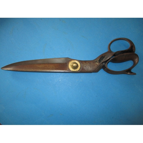 99 - A pair of early 20th century Taylors scissors by J Wiss & Sons, Newark New Jersey USA, approx. lengt... 