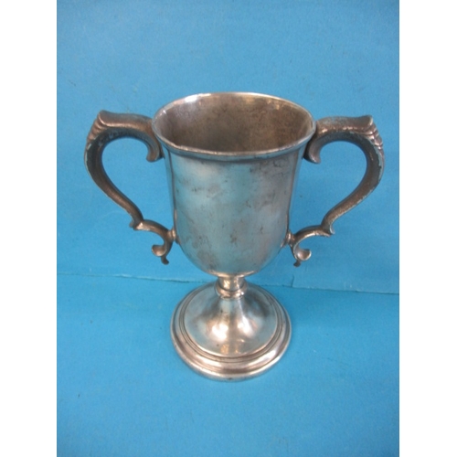 117 - A twin handled chalice with dedication for Tow law united presbyterian church, County Durham, dated ... 