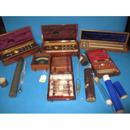 133 - A parcel of vintage Hydrometers and other scientific items, most cased and in used condition