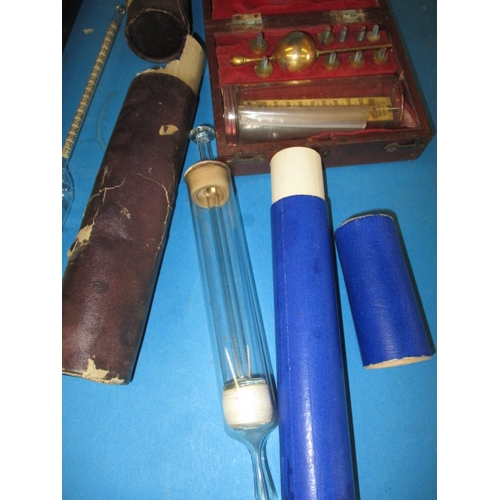 133 - A parcel of vintage Hydrometers and other scientific items, most cased and in used condition