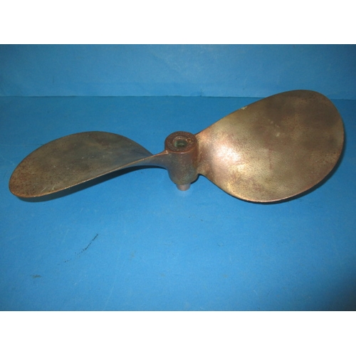 142 - A vintage bronze boat propellor, approx. width 40cm, in pre-owned used condition