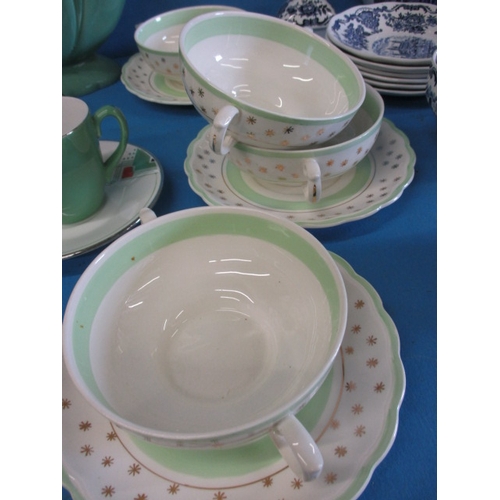 158 - A quantity of vintage ceramics, to include part tea sets, all in used condition with no observed dam... 