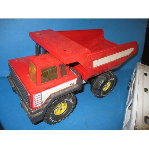 164 - Three vintage Tonka toys, in used condition