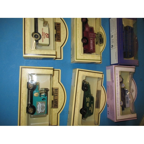 168 - A quantity of collectable die-cast model vehicles, all in boxed condition, 24 in total