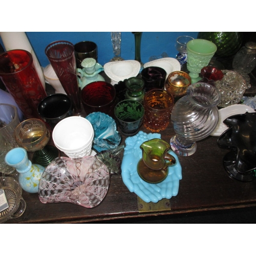 175 - A collection of antiques and later glass collectables, to include a Caithness vase. All in pre-owned... 