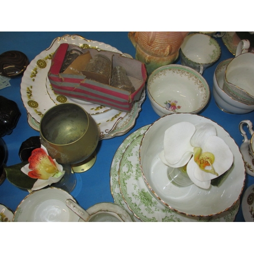 176 - A quantity of general clearance items to include Natwest pigs and part tea sets, items. All in pre-o... 