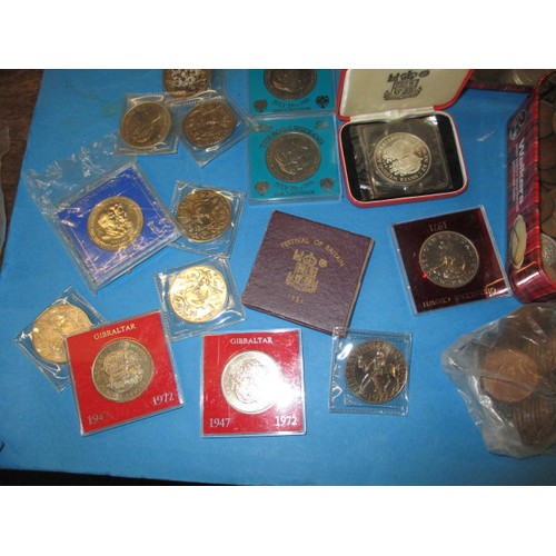 231 - A parcel of vintage coins, some good grades and special editions