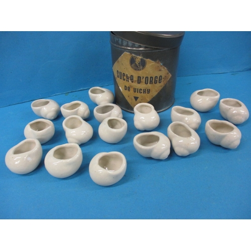 236 - A parcel of vintage French ceramic escargot pots, all in useable pre-owned condition