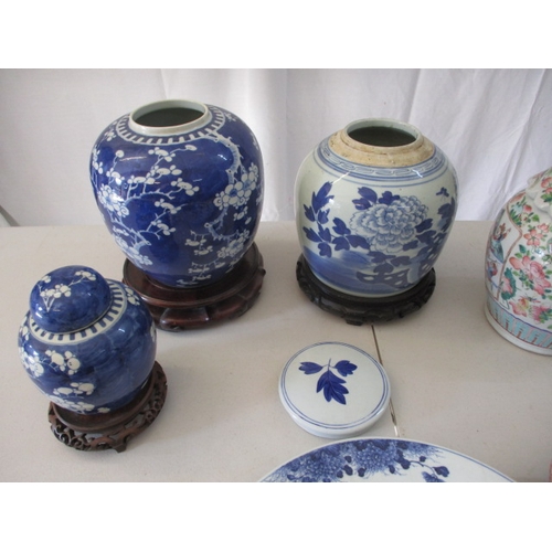 252 - A quantity of antique and later ceramics, to include oriental examples, some damages