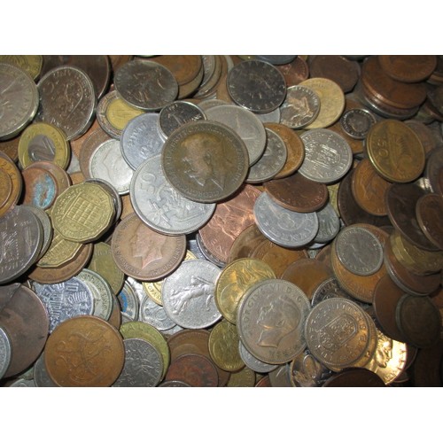 265 - Approximately 10kg of Victorian and later coins, all in circulated condition