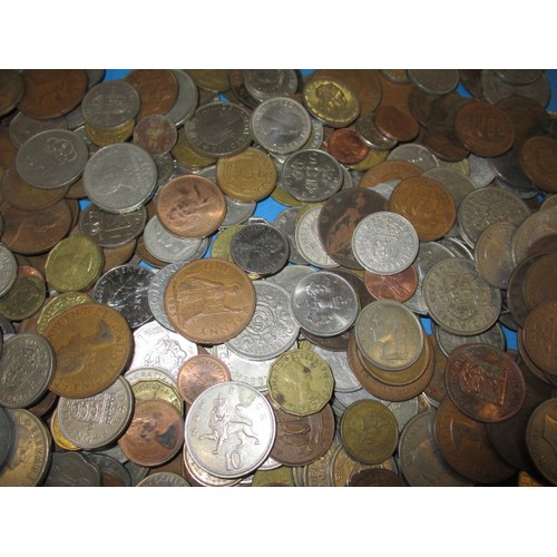 265 - Approximately 10kg of Victorian and later coins, all in circulated condition