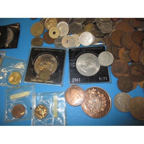 266 - Approximately 12.5kg of Georgian and later mixed coins, all in circulated condition