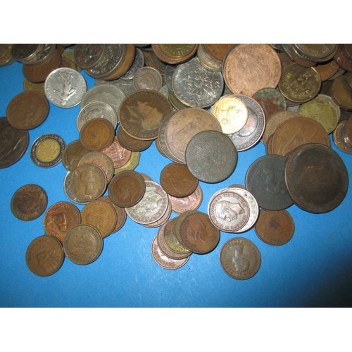 267 - Approximately 14kg of Georgian and later mixed coins, all in circulated condition