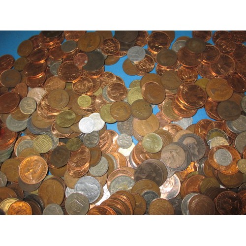 268 - Approximately 12kg of mixed coins, all in circulated condition