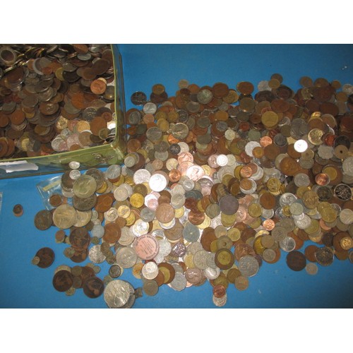 269 - Approximately 12kg of Roman and later mixed coins, all in circulated condition