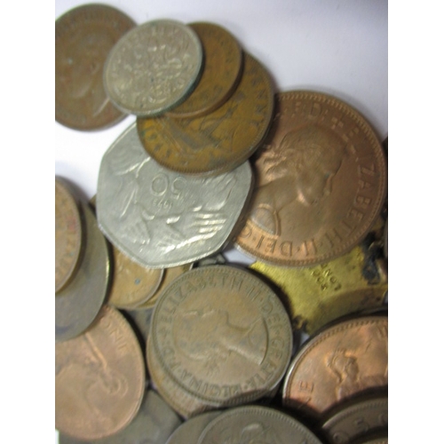 275 - A parcel of vintage coins, to include a 1922 American silver Dollar, all in circulated condition