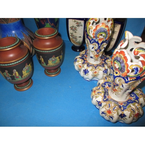 286 - A quantity of vintage ceramic vases and pots, all in used condition