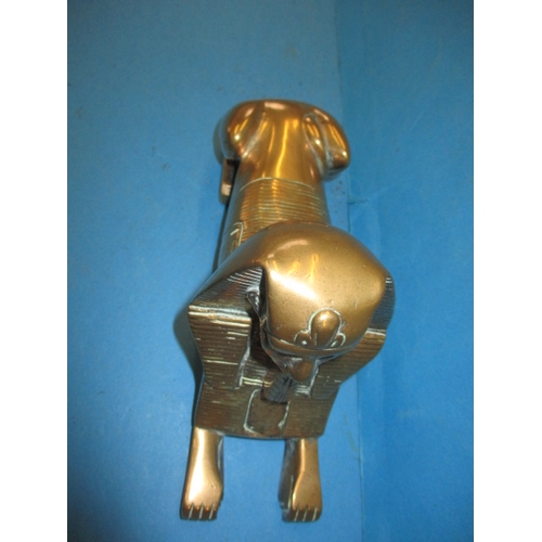 291 - A 1930s cast bronze sphinx door stop, approx. length 24cm in good useable pre-owned condition