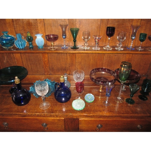 308 - A large quantity of decorative glass items to include paperweights, all with no observed damage