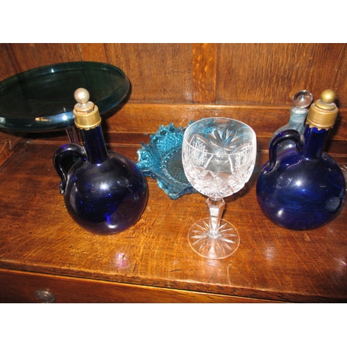 308 - A large quantity of decorative glass items to include paperweights, all with no observed damage