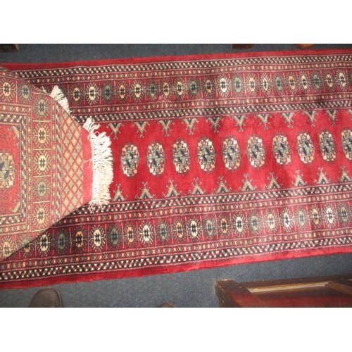 310 - A Pakistan wool rug runner, in good pre-owned condition, approx. size 375x 78cm