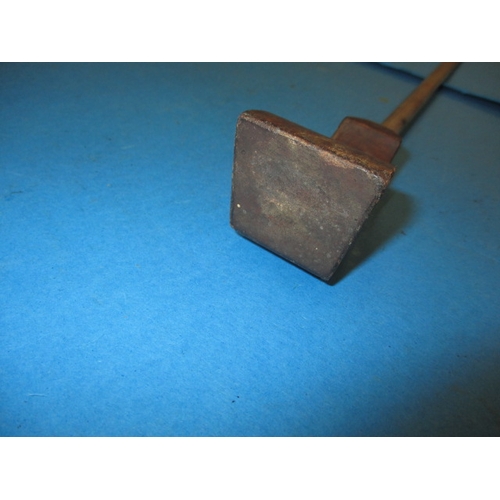 326 - An antique snooker/billiard mace, no makers mark, approx. length 105.5cm, in used condition