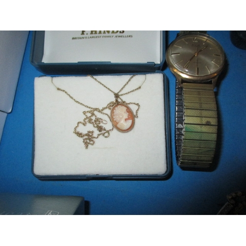 254 - A parcel of vintage watches, jewellery and pens, to include some silver and gold items, and a Pandor... 