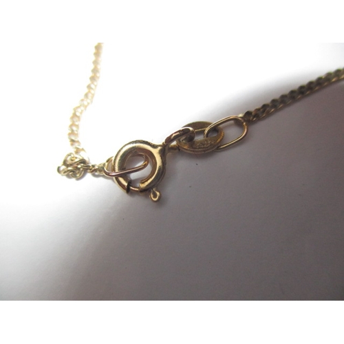 66 - A 9ct gold necklace with cultured pearl pendant, approx. linear length 40cm, approx. weight of chain... 