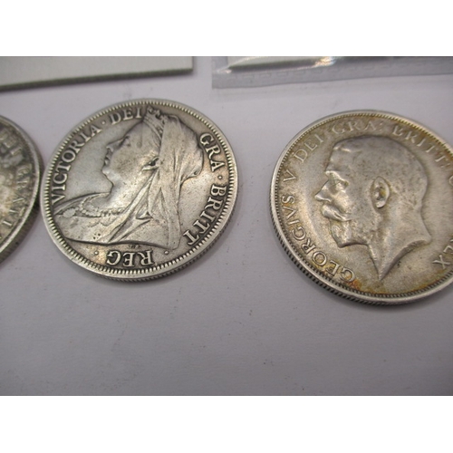 197 - A parcel of George III and later silver half crowns, and one part silver example, all circulated wit... 