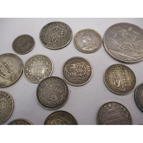 199 - A parcel of George II and later silver coins, to include some very fine grades. Approximate gross pa... 