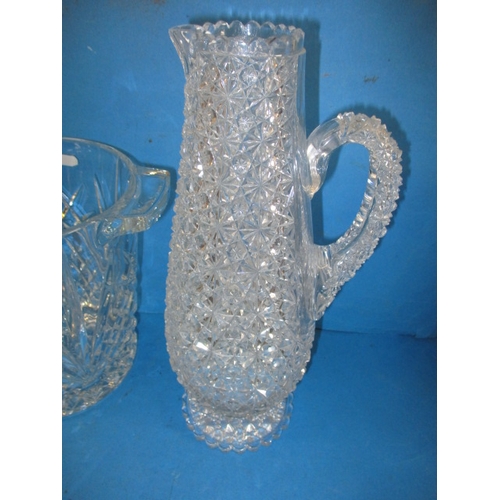 331 - A lead crystal bottle cooler bucket, a decanter and large water jug, all in good pre-owned condition... 